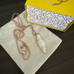 Kendra Scott Rose gold and Ivory Pearl Beatrice necklace